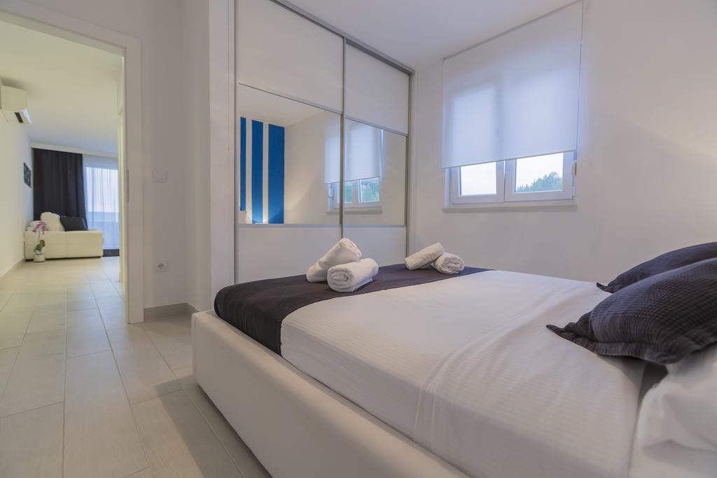 Lux Apartments Makarska Exteriör bild