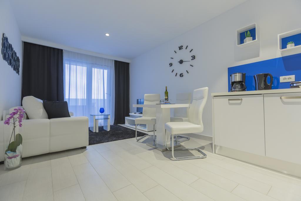 Lux Apartments Makarska Exteriör bild