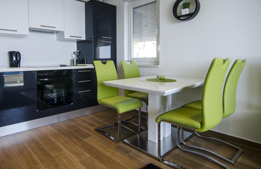 Lux Apartments Makarska Exteriör bild